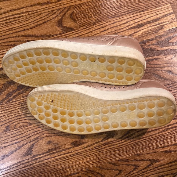 GUC, Ecco rose gold slip ons - Picture 3 of 4